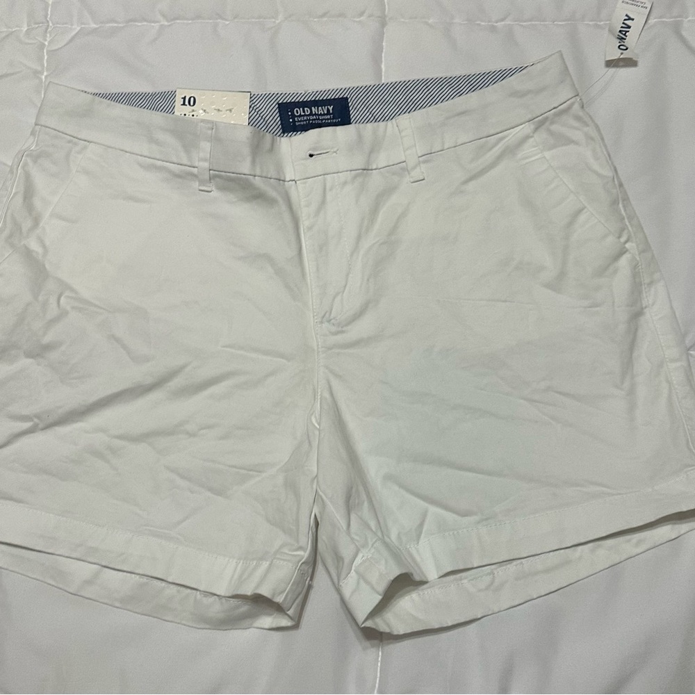 NWT Old Navy Women’s shorts Size 10